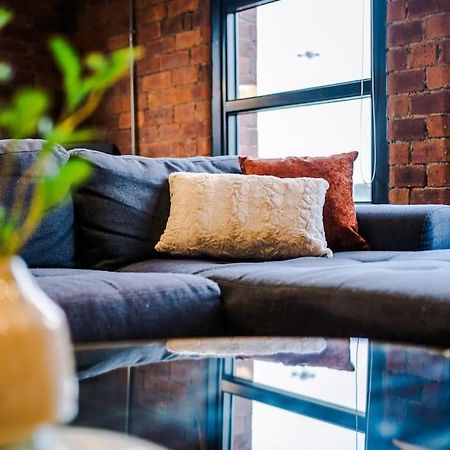 Luxury Oversized Apartment With Signature Bathroom 리즈 외부 사진